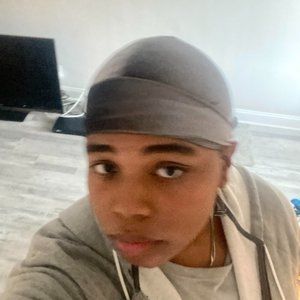 Meet your Posher, Amari